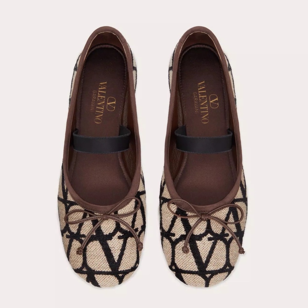NWT Valentino Toile Iconographe Canvas & Satin Ballerina Flat